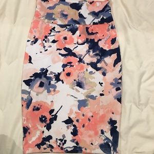 Silhousette NYC Stretch Midi Pencil Skirt